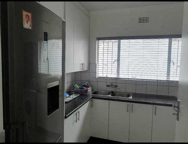 3 bed property to rent in WINCHESTER HILLS